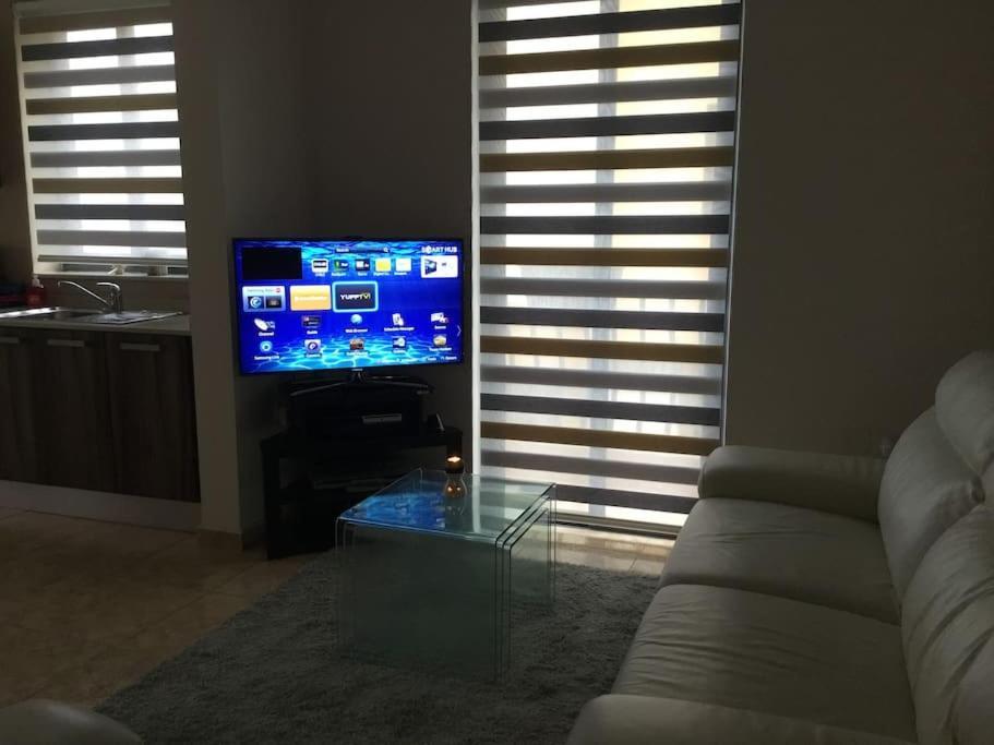 Flower: Modern Flat Close To Airport/bus Stops Apartment Tarxien