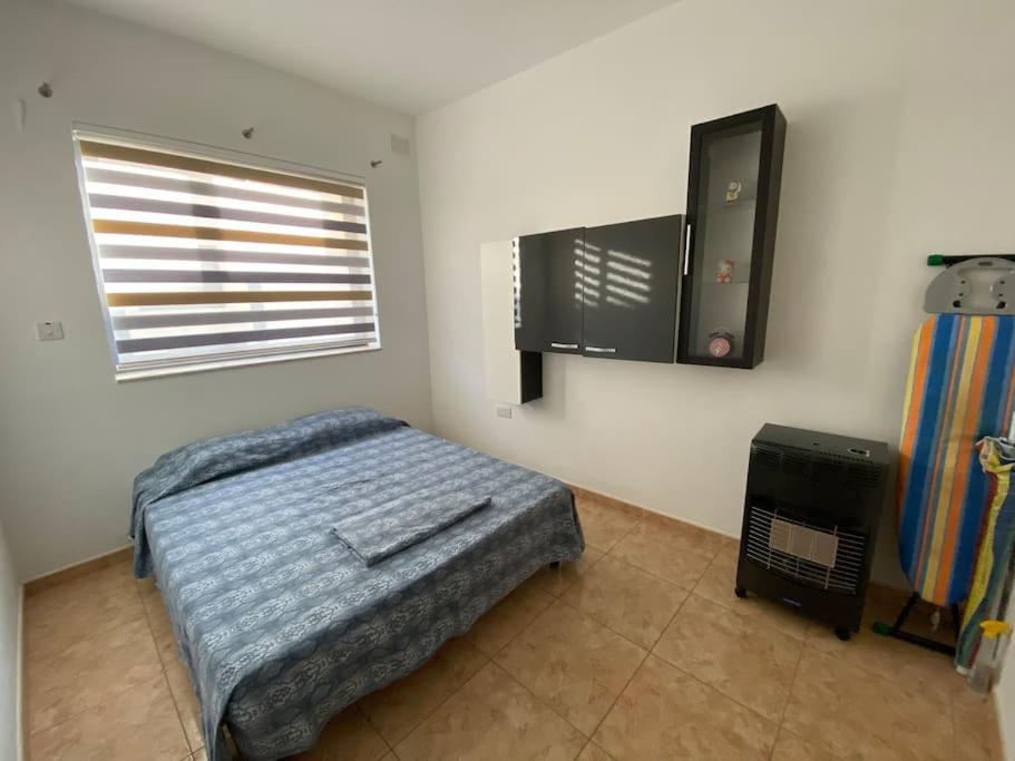 Flower: Modern Flat Close To Airport/bus Stops * Tarxien